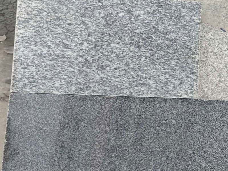 如何减少鲁灰石材的色差问题？